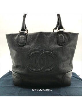 Chanel CC Logo Jumbo CC Soft Caviar Leather Hand Tote Black